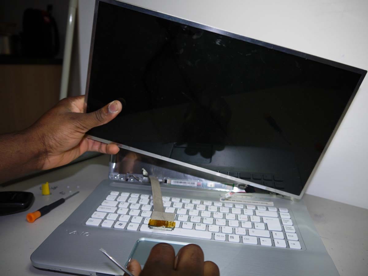 Замена экрана ноутбука Sony в Балашихе